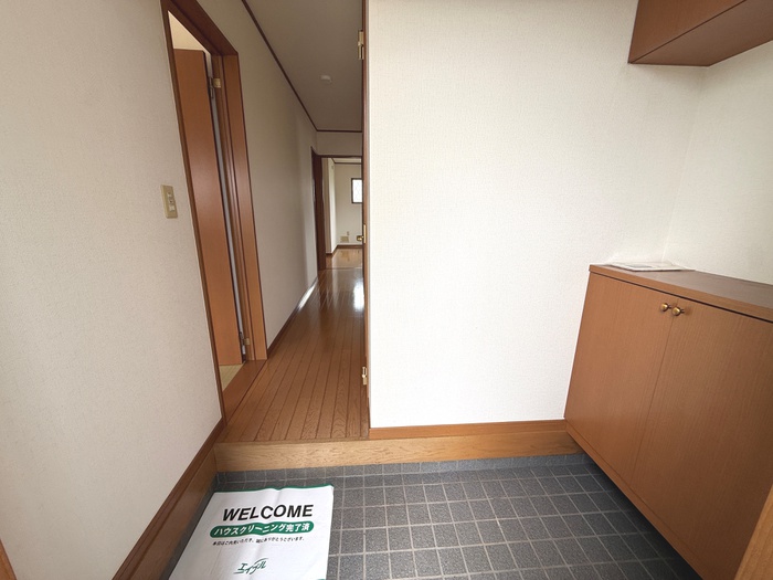 山口様貸家の玄関写真