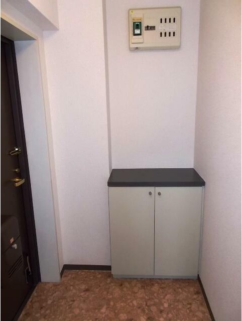 玄関　便利なカウンター型シューズボックス♪