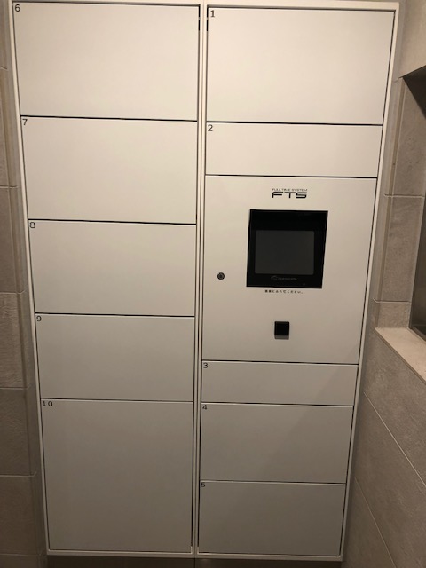 ロビー　宅配ＢＯＸ