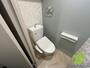 トイレ　こちらはトイレです。清潔感があり、安心して使用できます。