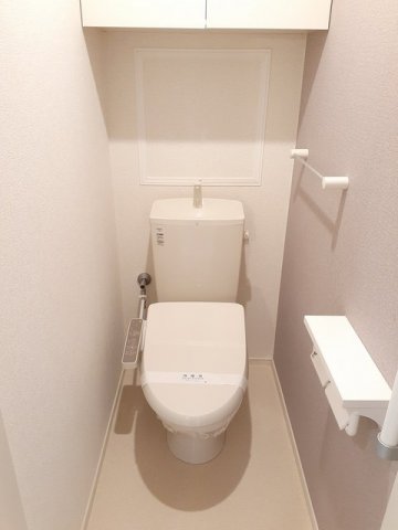 トイレ　落ち着いたトイレです