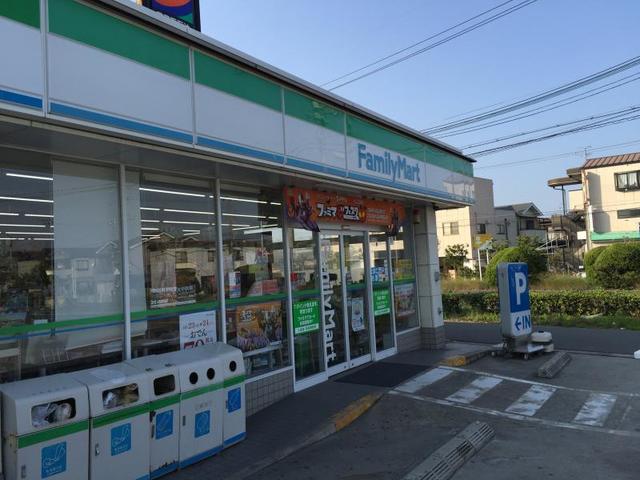 コンビニ　ファミリーマート小浦茨木島店（コンビニ）まで569m