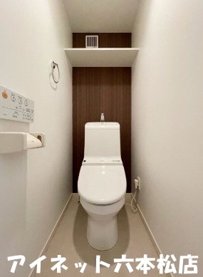地下鉄空港線 姪浜駅 徒歩9分 2階建 築14年のトイレ写真