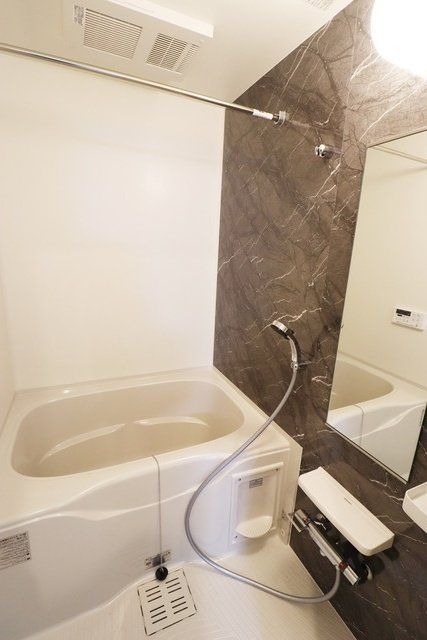 バス・シャワールーム　★人気のバストイレ別のお部屋です★