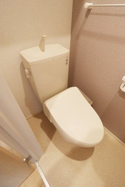 トイレ　★洗浄機付きの洋式トイレです★