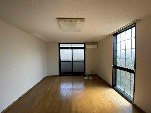 居室・リビング　※同タイプ部屋の写真となります