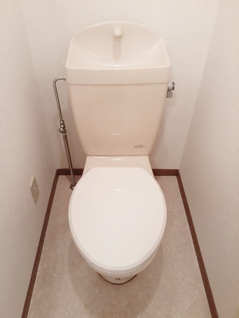 【平塚市田村のアパートのトイレ】