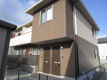 江田島市能美町高田のアパートの建物外観