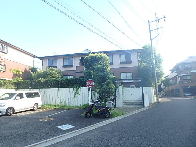 【サンビレッジ光が丘Ａ棟の駐車場】