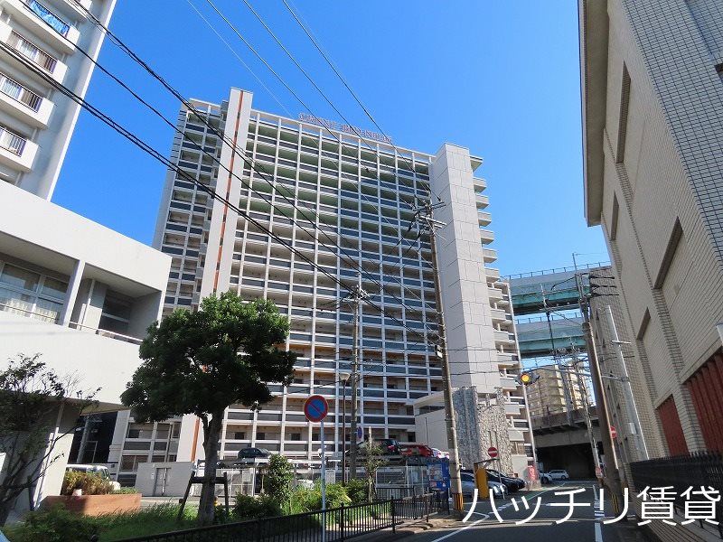 福岡市博多区堅粕のマンションの建物外観