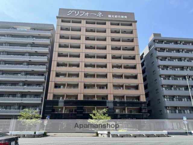 グリフォーネ横浜・中央の建物外観