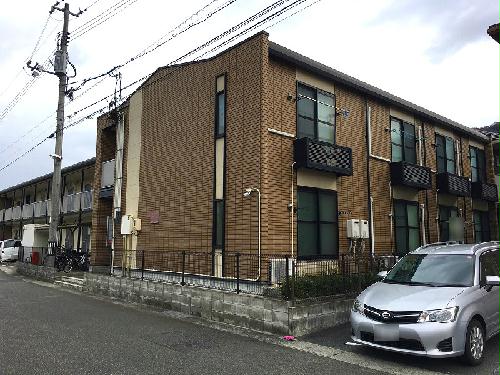 【レオパレス岸和田５の建物外観】