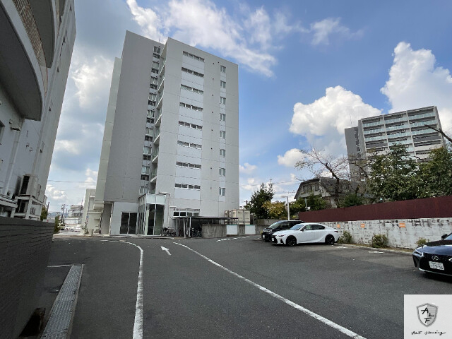 【多治見市本町のマンションの駐車場】