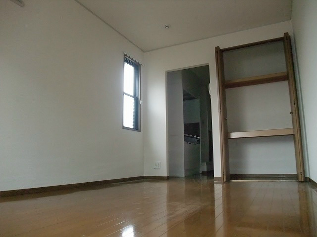 その他部屋・スペース　洋室別角度から撮影しました。