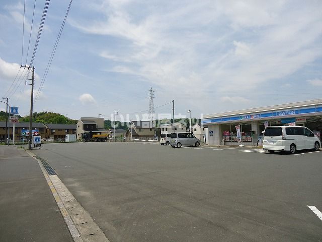 コンビニ　ローソン 君津郡店（コンビニ）まで1647m