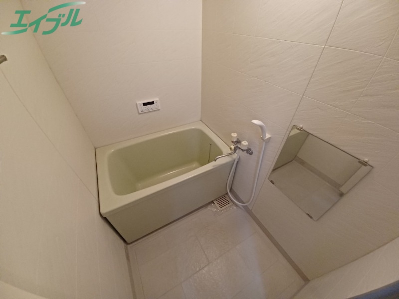 バス・シャワールーム　別部屋同タイプ