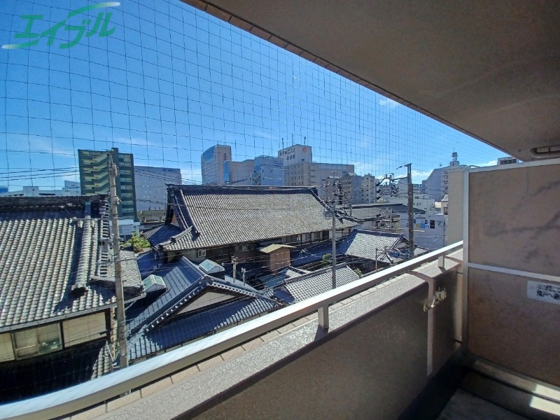 バルコニー　別部屋同タイプ