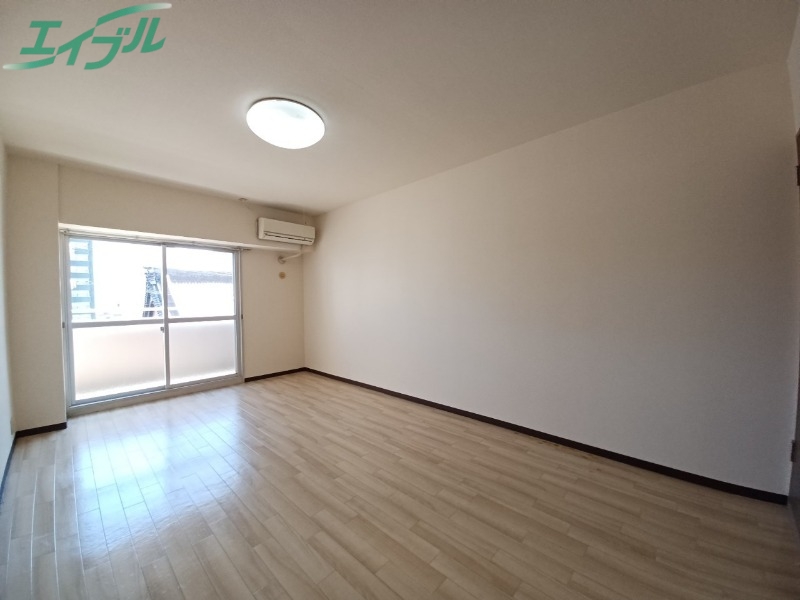 居室・リビング　別部屋同タイプ