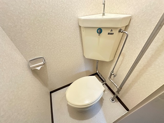 ＪＲ函館本線 稲積公園駅 徒歩11分 3階建 築36年のトイレ写真