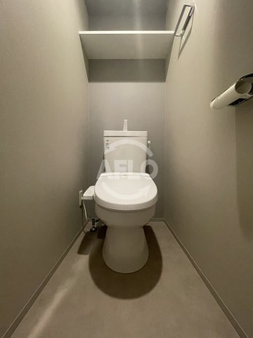 トイレ　WORVE大阪本町　トイレ