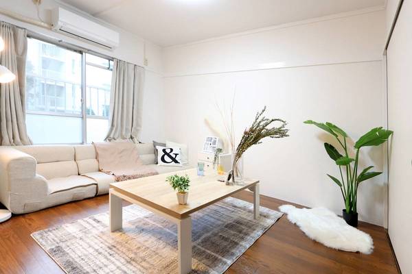 居室・リビング　モデルルームの写真です