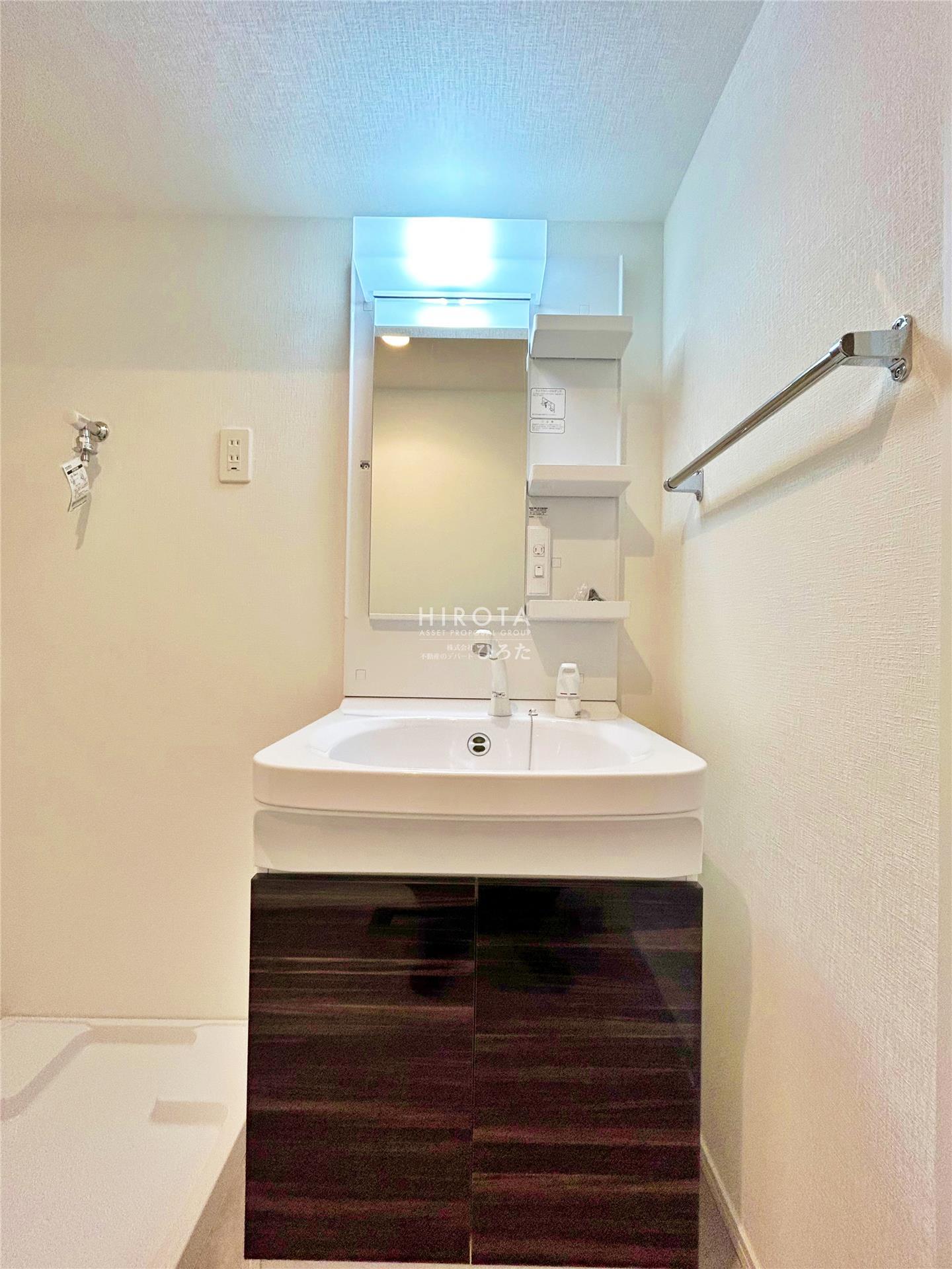 洗面設備　同仕様写真