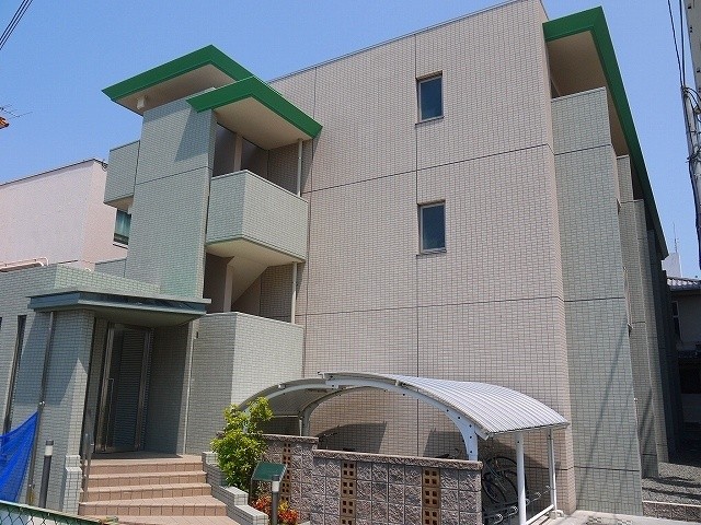 建物外観　外観は落ち着いています。