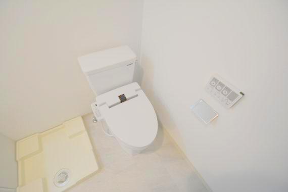 トイレ　綺麗なトイレにはウォシュレット標準装備です。