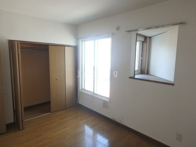 その他部屋・スペース　日当たりの良い明るいお部屋です。