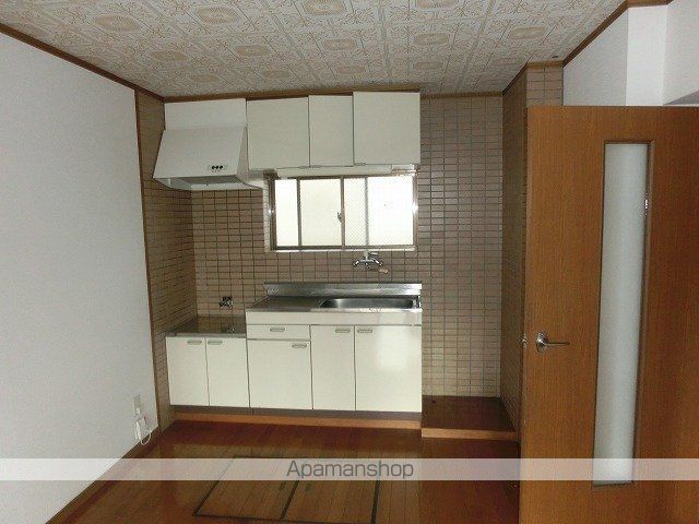 ＪＲ鹿児島本線 西里駅 徒歩29分 2階建 築33年のキッチン写真