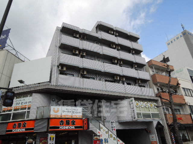 名古屋市熱田区神宮のマンションの建物外観