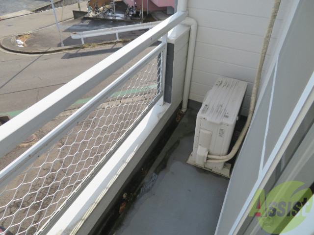 バルコニー　バルコニーが付いているので晴れた日は洗濯物が干せますね