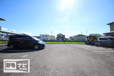 【喜多川パークハイツの駐車場】