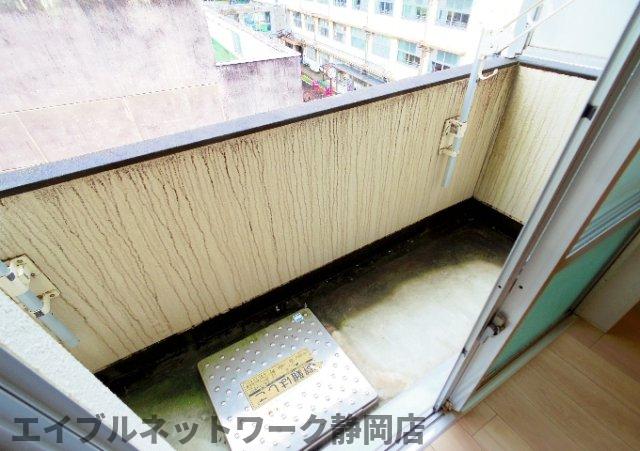 バルコニー　バルコニー付きです