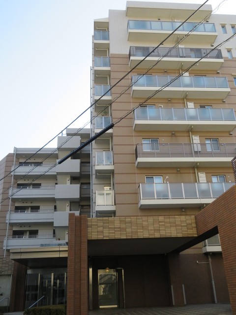 三島市一番町のマンションの建物外観