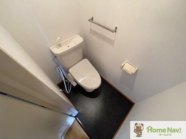 トイレ　ウォシュレット付き
