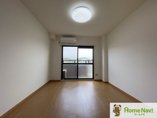 居室・リビング　エアコン・照明付き