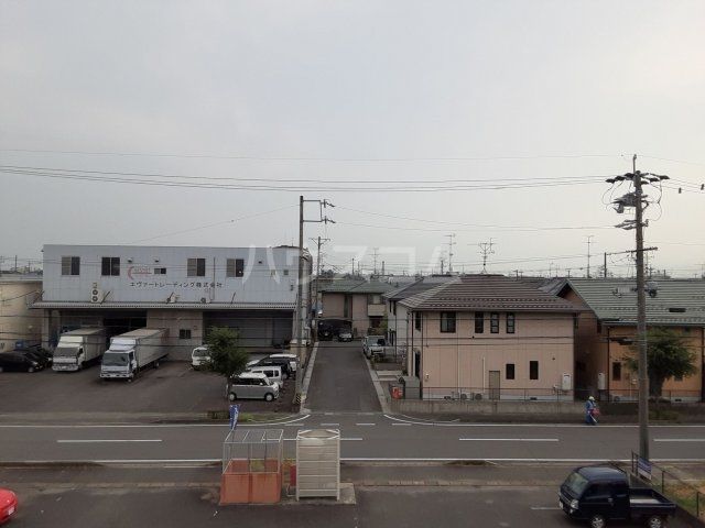 【岐阜市柳津町上佐波のマンションの眺望】