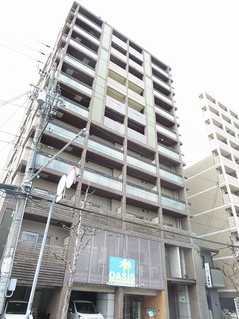 京都市下京区西七条掛越町のマンションの建物外観