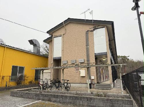 収納　ハシゴを付け替えればクローゼットの上も収納活用が可能!!!