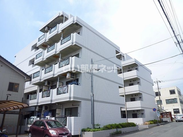 【日立市鹿島町のマンションの建物外観】