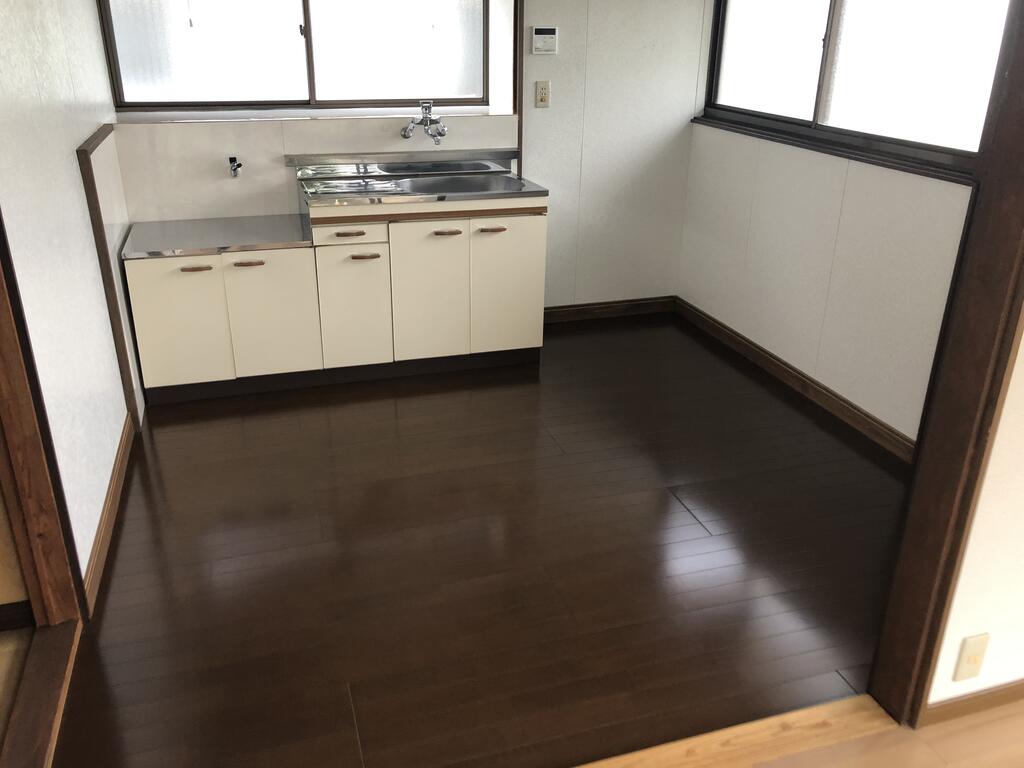 キッチン　ダイニングキッチン