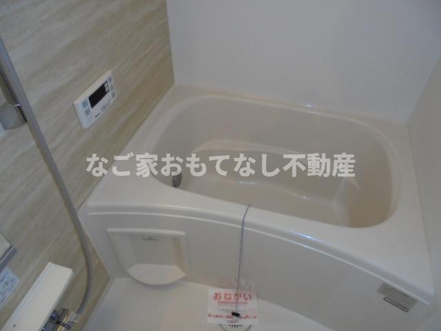 バス・シャワールーム　同型タイプ 花音又穂　お問合せはなご家おもてなし不動産へ。