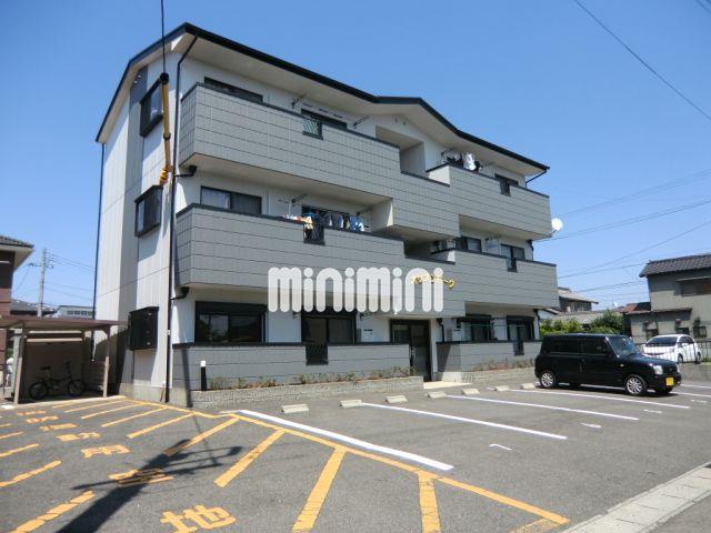 建物外観　中階段でお隣とのプライバシー確保