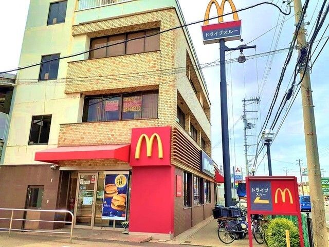 飲食店　マクドナルド２４号四箇郷店様（飲食店）まで850m