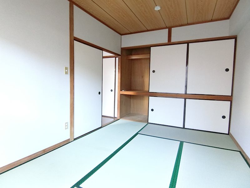 収納　豊富な押入れタイプの収納スペース