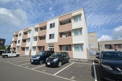 Royal Rose ResidenceIIの建物外観