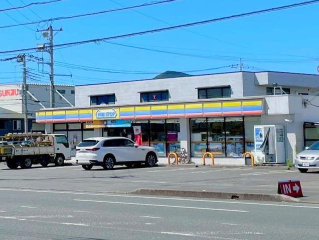 コンビニ　ミニストップ三島梅名店（コンビニ）まで595m