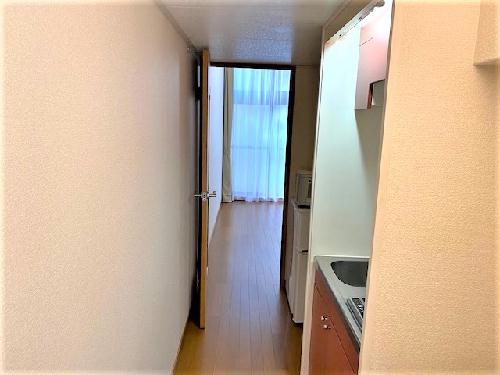 玄関　設備・仕様は号室により異なる為、現況を優先致します。