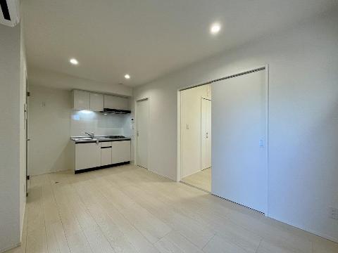 居室・リビング　室内